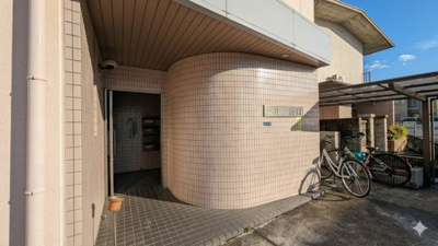 【エントランス】 | シルク坂口