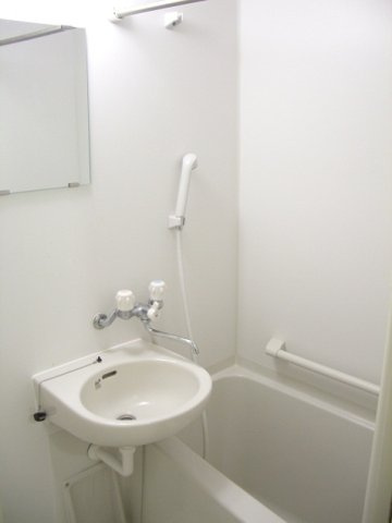 レオネクスト延珠北の浴室|落ち着いた空間のお風呂です