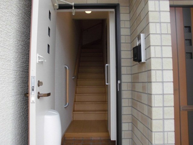 ＰＬＡＹ＆ＳＩＮＧＳの玄関|毎日通る玄関はこちらです