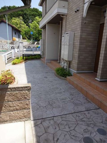 ＰＬＡＹ＆ＳＩＮＧＳのエントランス|エントランスです