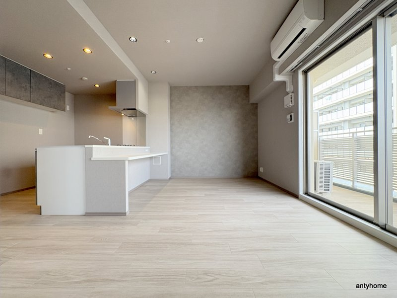 スプランディッド玉造DUE　仲介手数料無料の居間・リビング