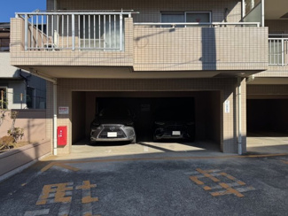 【駐車場】