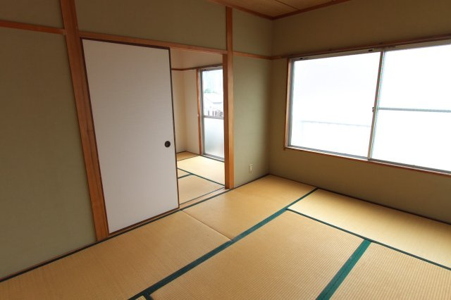 西原マンションの和室