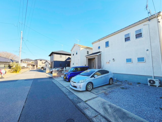 築浅テラス付き♪真岡市東光寺中古住宅の前面道路含む現地写真