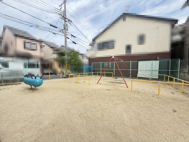【価格改定】長岡京市久貝2丁目　　のその他|久貝2丁目公園まで徒歩約2分。
遊具が揃っており、お子様の外遊びに丁度よい公園です。