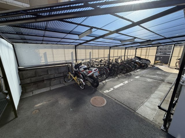 ☆青葉台マンションA棟の駐輪場