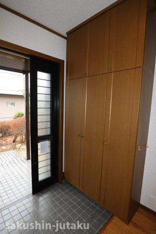 八千代台南２丁目　リーフォーム戸建の玄関