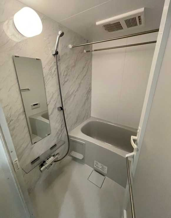 ReveResidence三軒茶屋　新築　礼金０　ペット相談の浴室