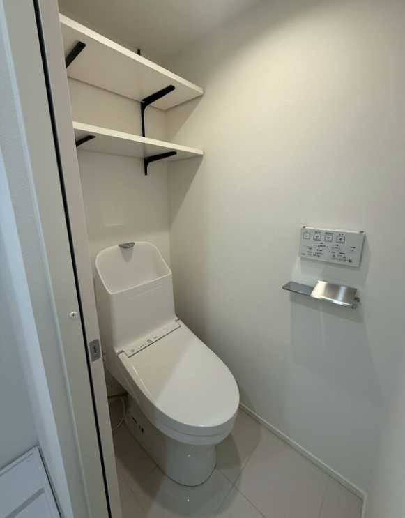 ReveResidence三軒茶屋　新築　礼金０　ペット相談のトイレ
