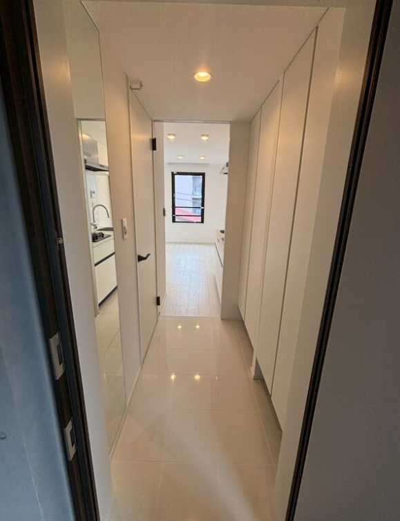 ReveResidence三軒茶屋　新築　礼金０　ペット相談の玄関