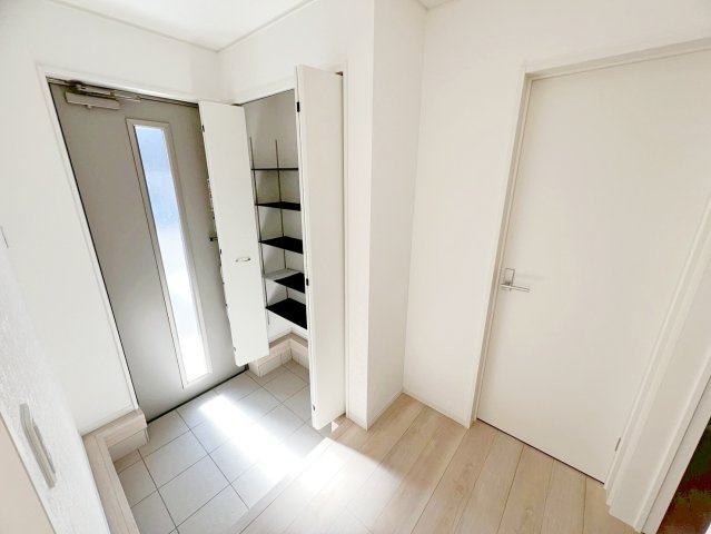 島田市金谷東第9／の玄関