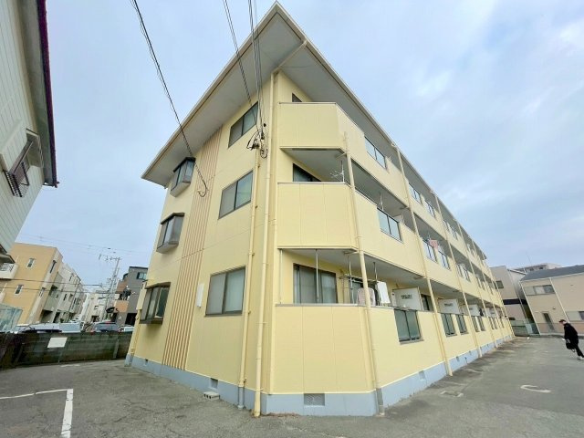 第2中尾ハイツの外観