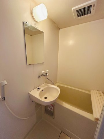 ハイツ大与の浴室