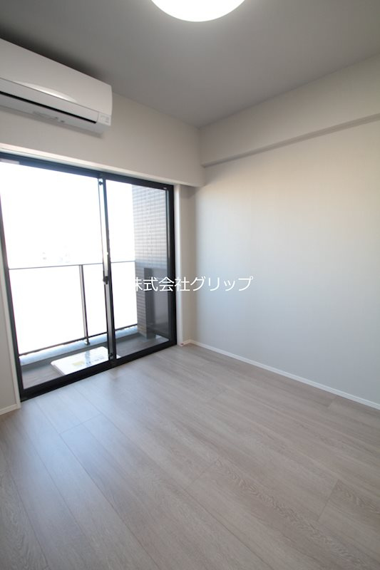 Le'a横濱阪東橋駅前の洋室