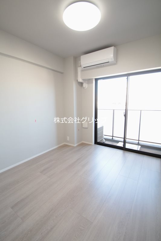 Le'a横濱阪東橋駅前の洋室