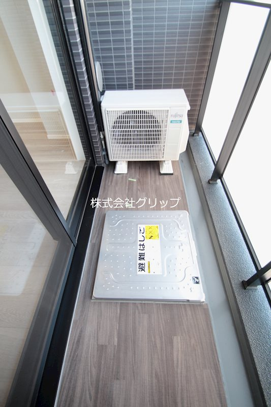 Le'a横濱阪東橋駅前のバルコニー