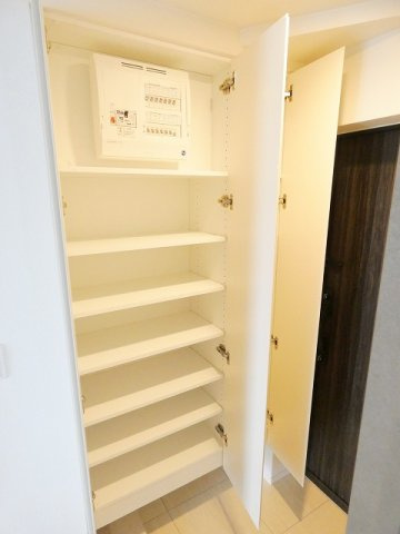 【玄関】 | センチュリー八王子ルミエール