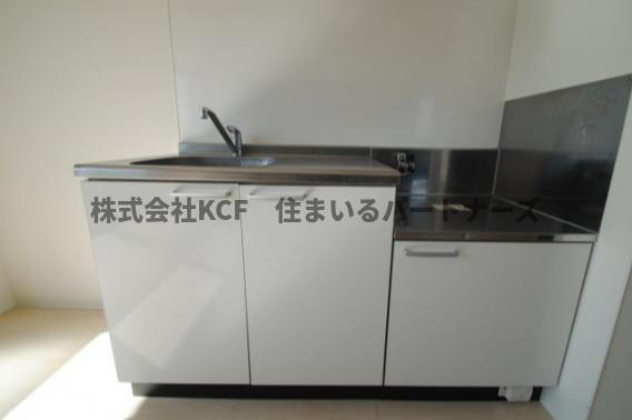 モントーレヒルズ東櫛原のキッチン|コンパクトなキッチンで掃除もラクラク