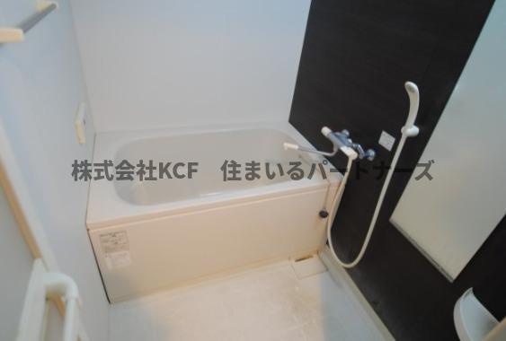 モントーレヒルズ東櫛原の浴室|コンパクトで使いやすいお風呂です