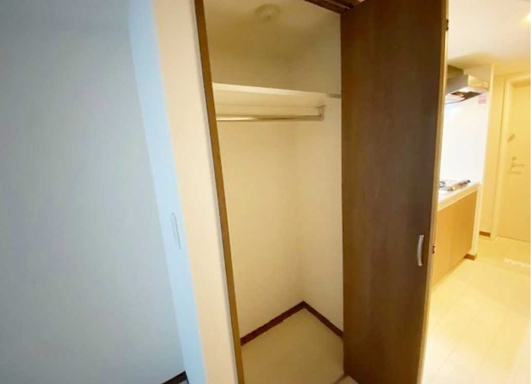 エスペルーモ桜新町　二人入居可　独立洗面台　敷金０の収納