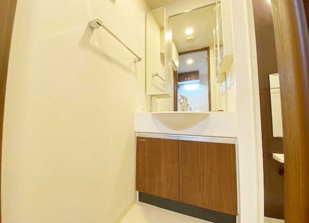 エスペルーモ桜新町　二人入居可　独立洗面台　敷金０の洗面所