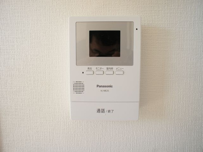 【セキュリティ】 | ラフォーレ・アップルD | 訪問者の確認ができるTVドアホン付きです♪