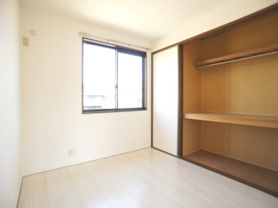 【収納】 | ラフォーレ・アップルD | 充実収納付きの洋間です♪