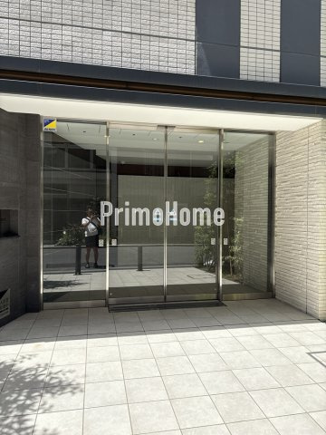 グレイスコート岩本町のエントランス