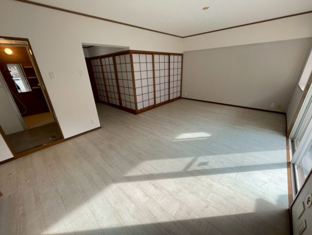 メゾンドカスカード六甲の居間・リビング