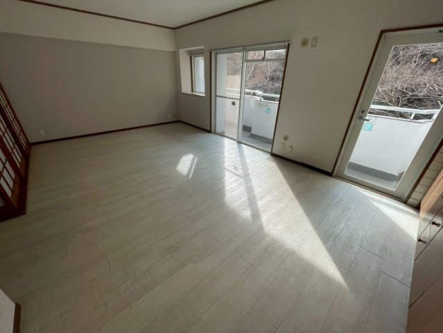 メゾンドカスカード六甲の居間・リビング