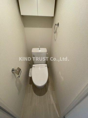 セレニテ東梅田アリエのトイレ|落ち着いた色調のトイレです