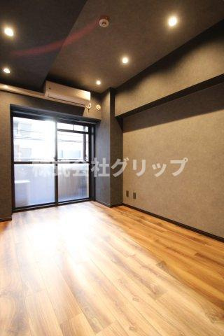 ライオンズマンション伊勢佐木長者町第二の洋室