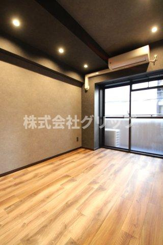 ライオンズマンション伊勢佐木長者町第二の洋室