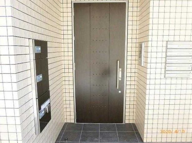 パステル・リオンのエントランス