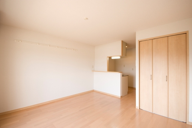 茅ヶ崎市松林２丁目の賃貸マンションの居間・リビング