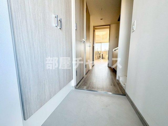 メイクスアート新栄Ⅲの玄関