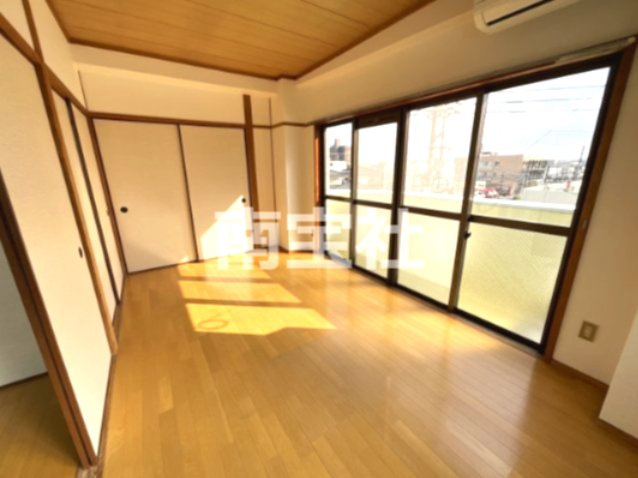 【居間・リビング】