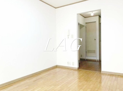 【居間・リビング】 | クローバーハイツ | 洋室のお部屋です。