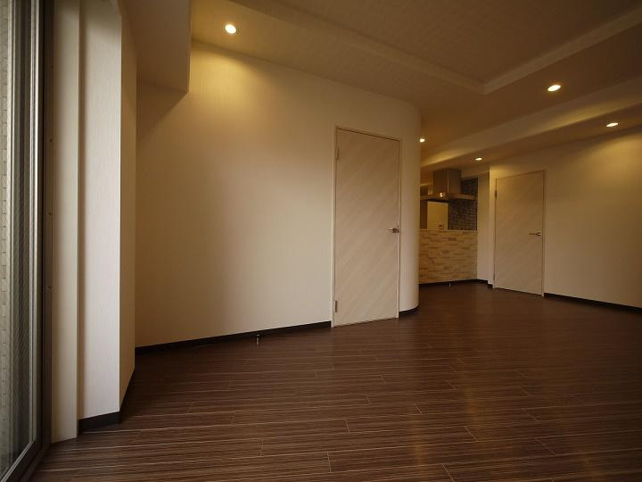 六甲壱番館の居間・リビング