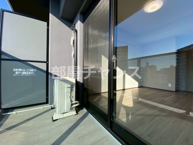 メイクスアート新栄Ⅲのバルコニー