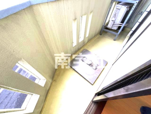 【バルコニー】