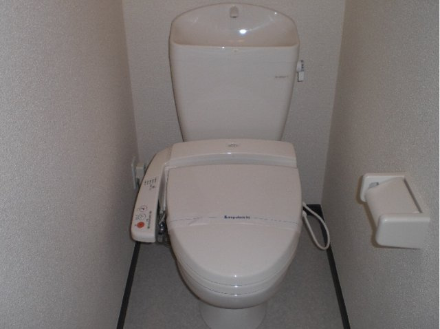 レオネクストたからＢのトイレ|ウォシュレットトイレ