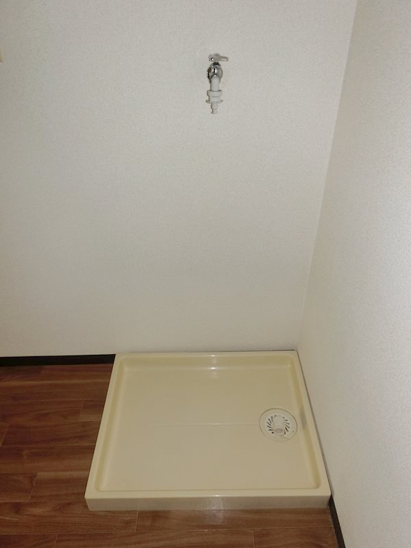 グランドハイツ砂津の設備|室内洗濯機置場
