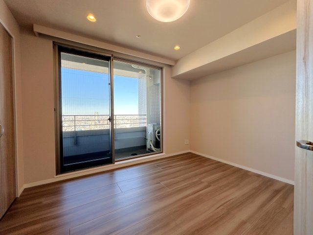 ブリリアタワー東京の洋室