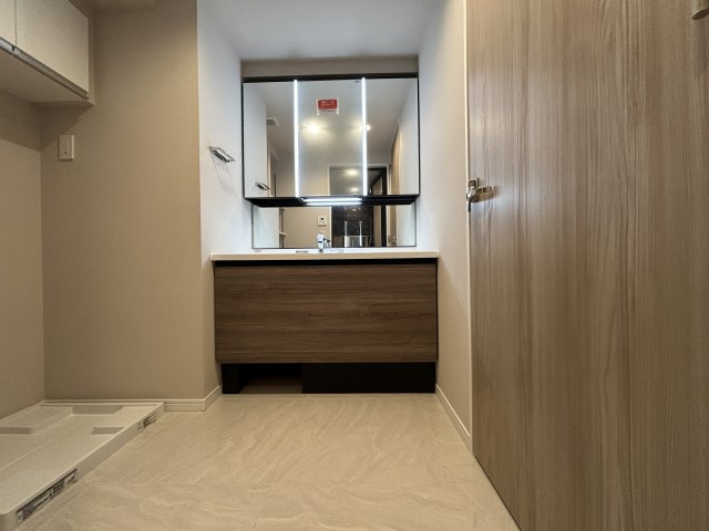 ブリリアタワー東京の玄関