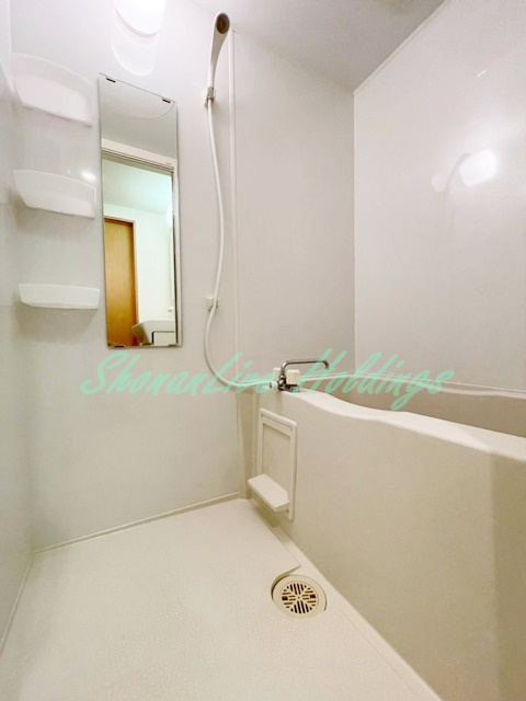 横浜市戸塚区戸塚町の賃貸マンションの浴室|清潔感のあるお風呂です♪