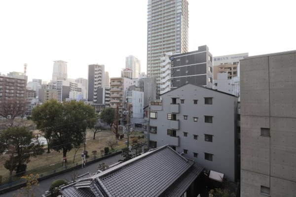 【展望】 | 【物件からの眺望】4階からの眺望です！バルコニーからは公園の眺望も見えます！		