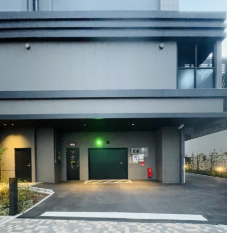 【駐車場】 | 【駐車場】機械式立体駐車場なので雨に濡れる心配なし！雨による車汚れが気にならいのもポイント！