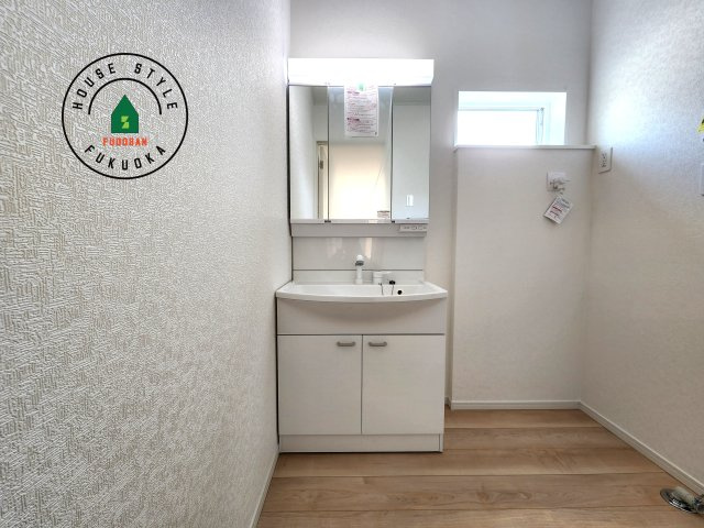 大野城市下大利3丁目第3-3棟（1号棟）の独立洗面台|洗面所は小さなプライベートスペース。歯磨き、洗顔と毎日施す個人空間。