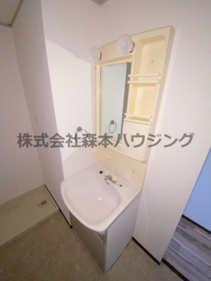 【独立洗面台】 | 　コスモコート東 | 独立洗面台、朝の身支度には欠かせません